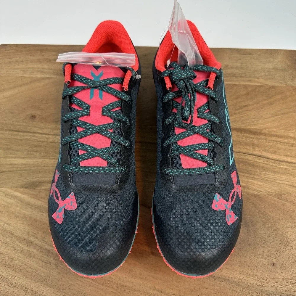 New NIB Mens Under Armour Brigade XC Low Spiked Track‎ Shoes Sneakers Size 8.5 M